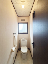 真岡市田町、中古一戸建てのトイレ画像です