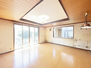 真岡市高勢町、中古一戸建ての居間画像です