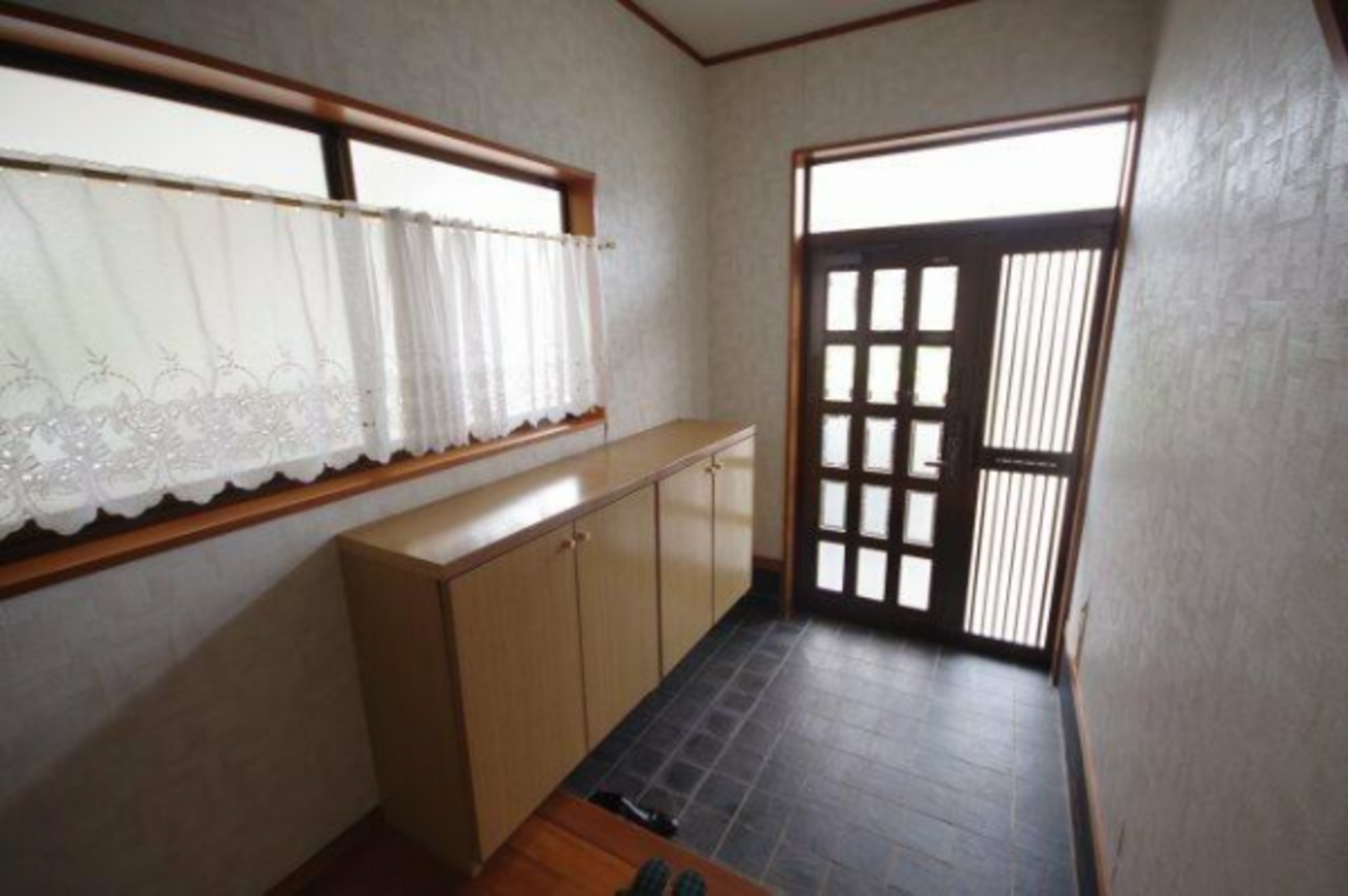 芳賀郡益子町大字七井、中古一戸建ての玄関画像です
