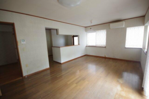 芳賀郡益子町大字七井、中古一戸建ての居間画像です