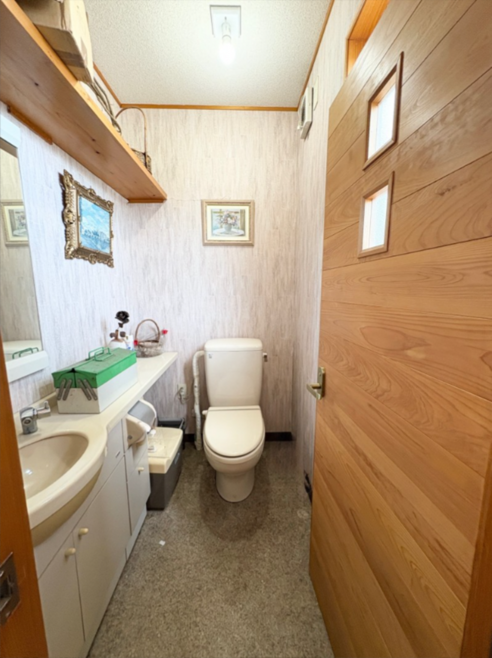 真岡市大谷新町、中古一戸建てのトイレ画像です