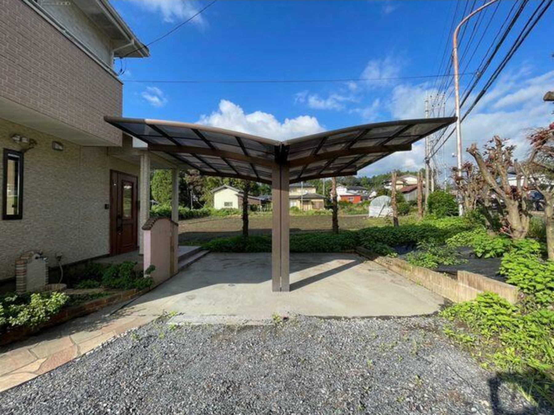 真岡市八木岡、中古一戸建ての駐車場画像です