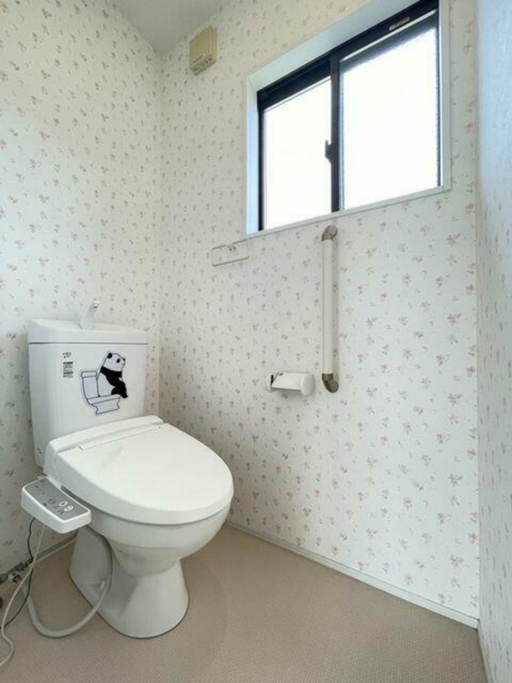 真岡市寺久保、中古一戸建てのトイレ画像です