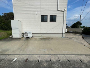 真岡市寺久保、中古一戸建ての駐車場画像です