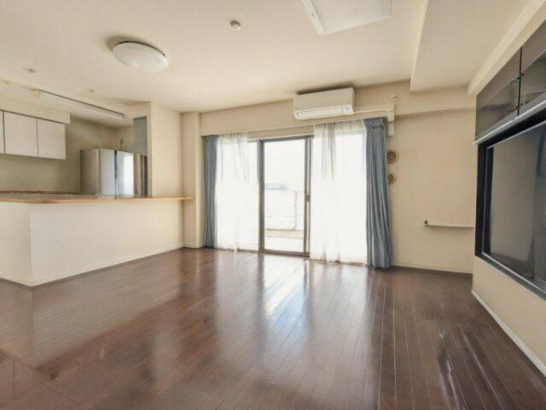 真岡市大谷台町、マンションの居間画像です