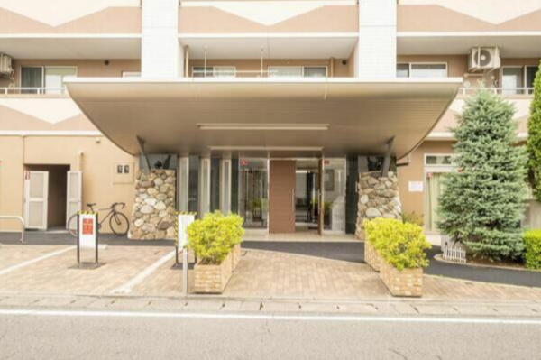 仙台市若林区中倉、マンションの画像です