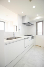 仙台市若林区南小泉、マンションの画像です