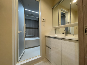 仙台市若林区遠見塚、マンションの画像です