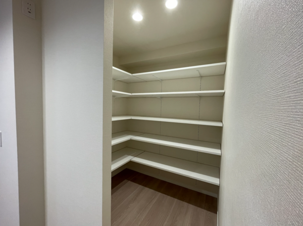 仙台市若林区遠見塚、マンションの画像です