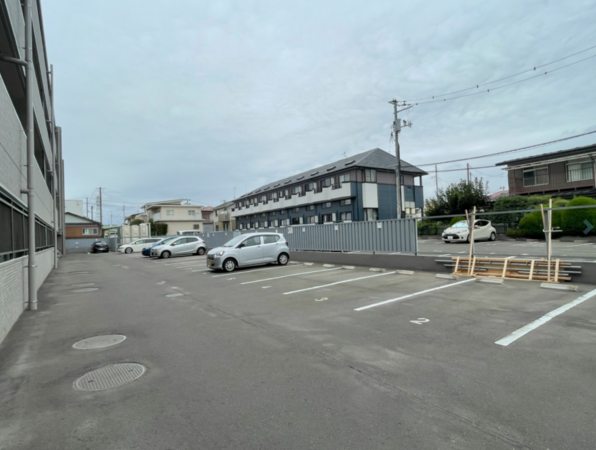 仙台市若林区遠見塚、マンションの画像です