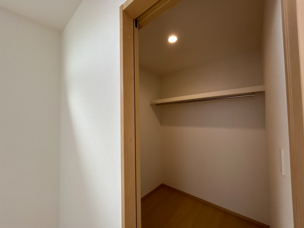 仙台市若林区霞目、新築一戸建ての画像です