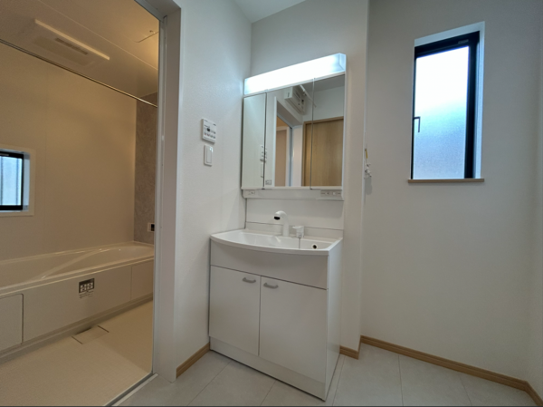 仙台市若林区霞目、新築一戸建ての画像です