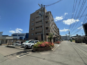 仙台市若林区中倉、マンションの画像です