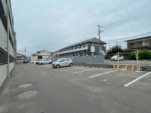 仙台市若林区遠見塚、マンションの画像です