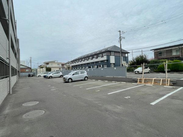 仙台市若林区遠見塚、マンションの画像です