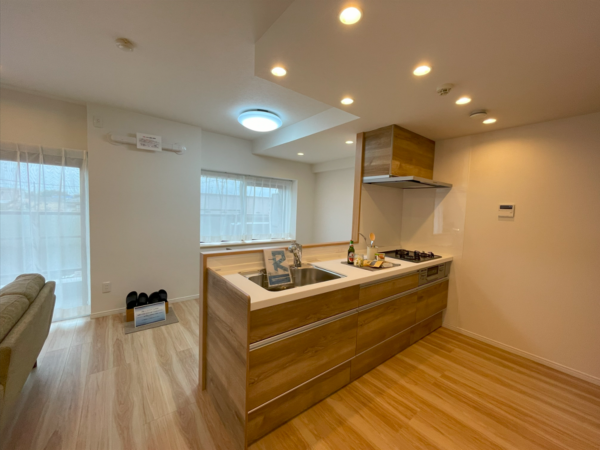 仙台市若林区遠見塚、マンションの画像です