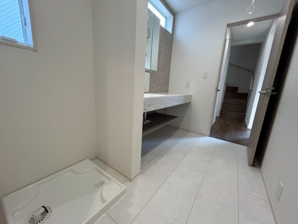 仙台市若林区二軒茶屋、新築一戸建ての画像です