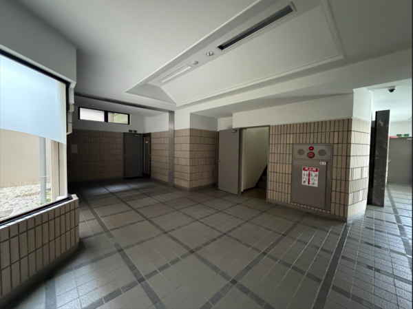 仙台市若林区三百人町、マンションの画像です