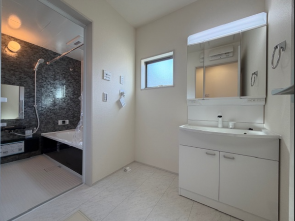 仙台市若林区南小泉、新築一戸建ての画像です