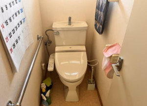 富山市上飯野、中古一戸建てのトイレ画像です