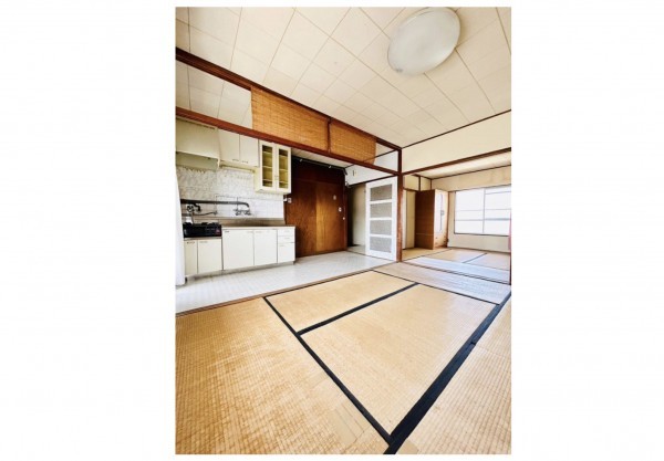 和泉市弥生町、マンションの居間画像です