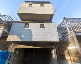 和泉市富秋町、中古一戸建ての画像です