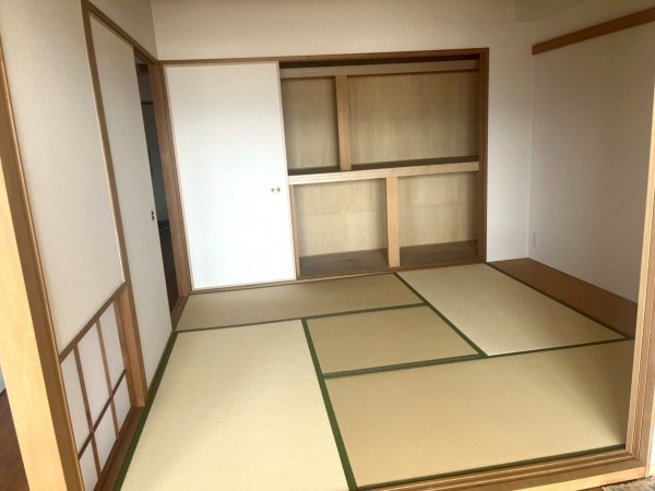和泉市いぶき野、マンションの寝室画像です