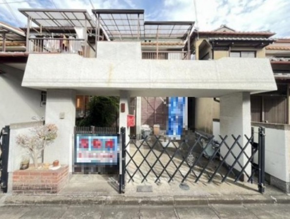 和泉市富秋町、中古一戸建ての画像です