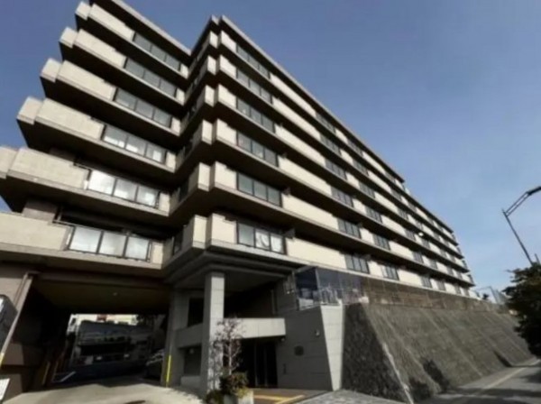 和泉市唐国町、マンションの画像です