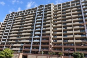 和泉市室堂町、マンションの画像です