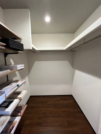 和泉市伏屋町、マンションの画像です