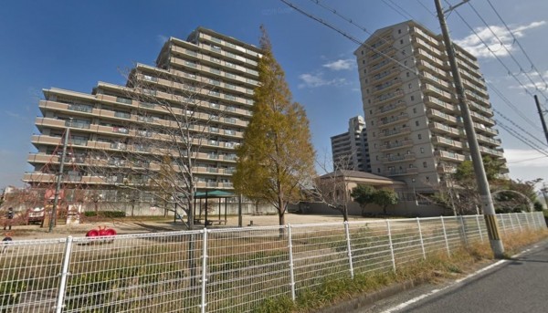 和泉市小田町、マンションの画像です