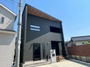 和泉市唐国町、中古一戸建ての画像です