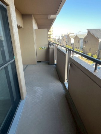 和泉市和気町、マンションのバルコニー画像です