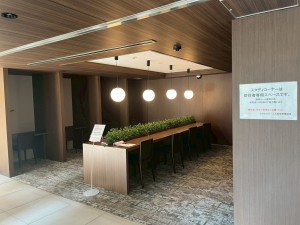 、マンションのエントランス画像です