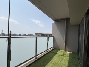 、マンションのバルコニー画像です