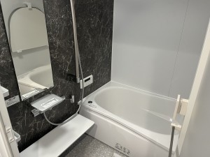 和泉市小田町、マンションの風呂画像です