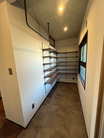 和泉市小田町、マンションの収納画像です