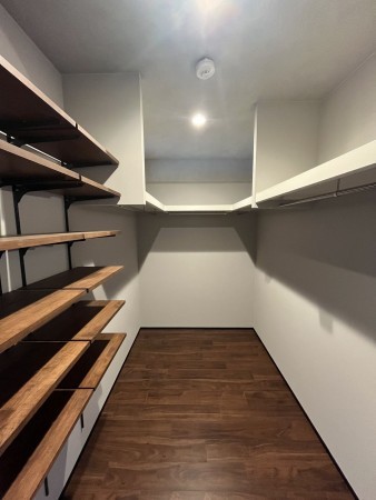 和泉市小田町、マンションの収納画像です