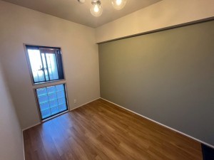 和泉市和気町、マンションの寝室画像です