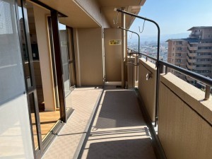 和泉市和気町、マンションのバルコニー画像です