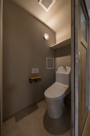 和泉市和気町、マンションのトイレ画像です