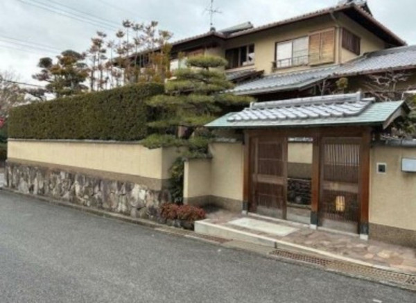 和泉市光明台、中古一戸建ての画像です