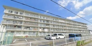 和泉市阪本町、マンションの画像です
