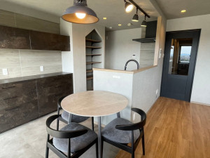 和泉市小田町、マンションの居間画像です