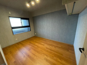 和泉市小田町、マンションの寝室画像です