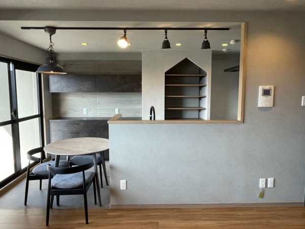 和泉市小田町、マンションの居間画像です