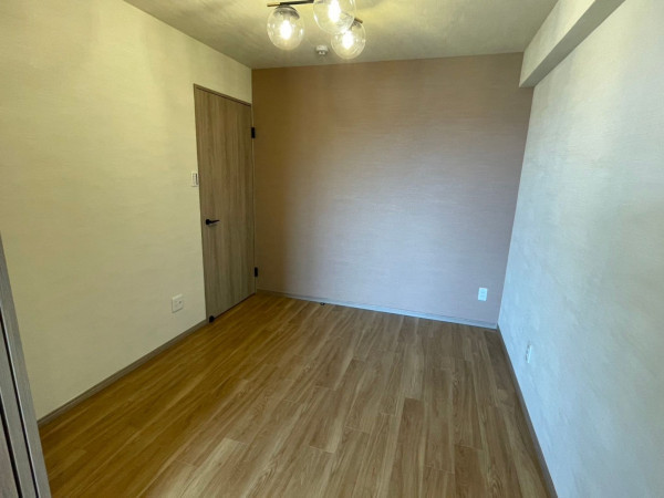 和泉市小田町、マンションの寝室画像です