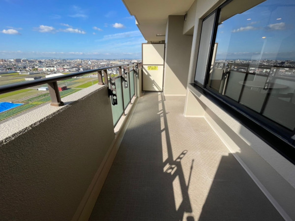 和泉市小田町、マンションのバルコニー画像です