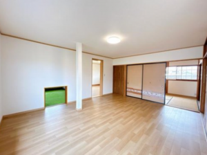 出雲市小山町、中古一戸建ての画像です